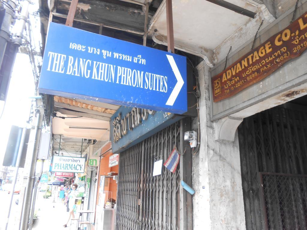 The Bang Khun Phrom Suites Bangkok Eksteriør billede
